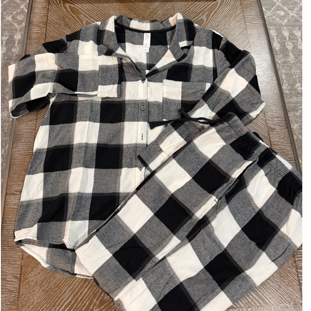Stars Above Women Black White Buffalo Plaid Flannel Pajama Set Size Medium